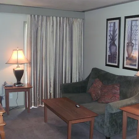 Emerald Suites At Cameron
